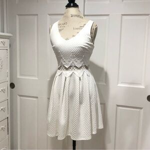 Elegant White Sleeveless Dress Sz 7